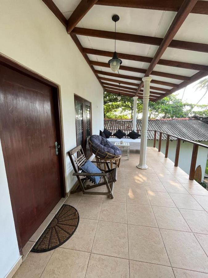 Beach House Kalukatiya - Family Villa, Seaview Room, Garden Room Dickwella Exterior photo