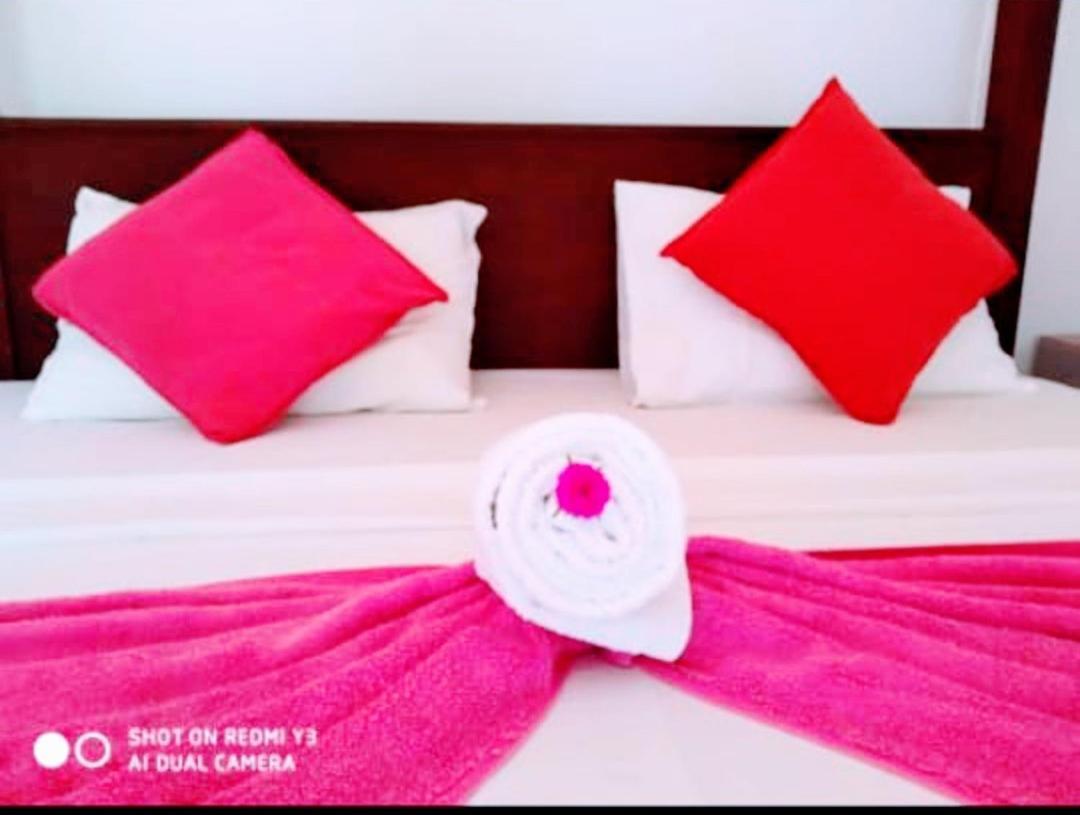 Beach House Kalukatiya - Family Villa, Seaview Room, Garden Room Dickwella Exterior photo